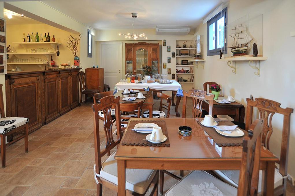 Aegina Fistikies Holiday Apartments מראה חיצוני תמונה