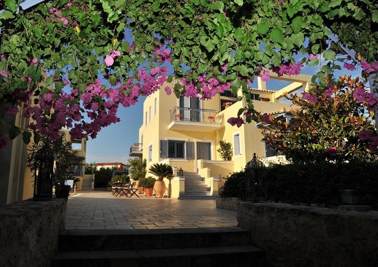 Aegina Fistikies Holiday Apartments מראה חיצוני תמונה