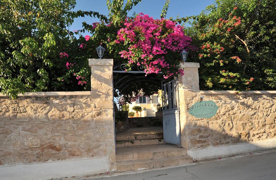 Aegina Fistikies Holiday Apartments מראה חיצוני תמונה